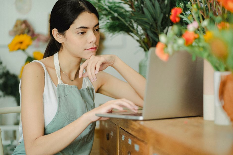 Closed-loop tracking for Australian florists in Australia