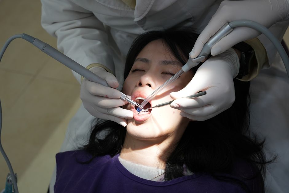 Digital marketing for dental practices: how to book more implant and aligner consults