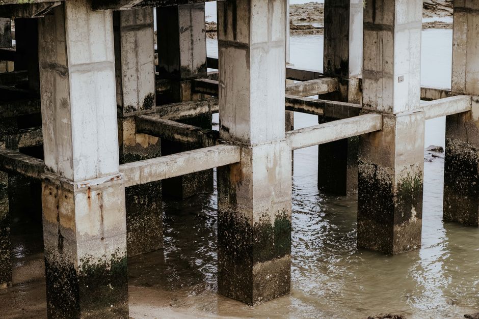 Paid search for foundation repair in the US: intent, offers,