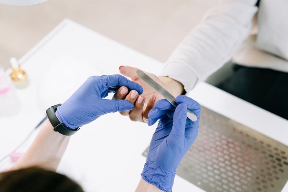 Google Ads cost and quality ranges for Nail Salons in the US
