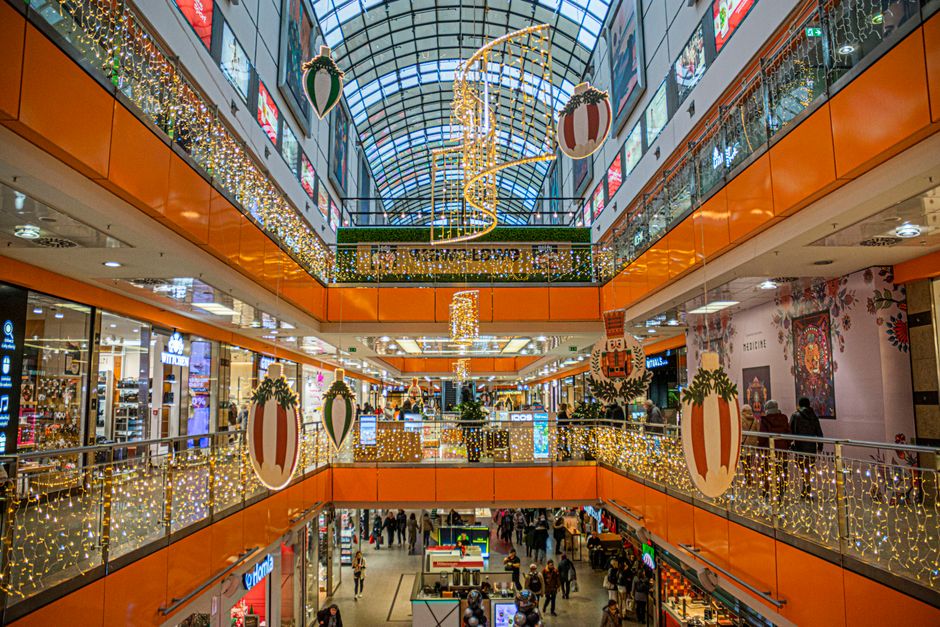 Google Ads for shopping malls companies: the audit that finds where the budget actually leaks