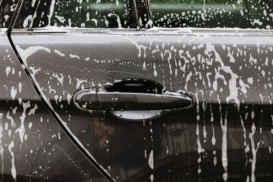 Google Ads mistakes that burn budget for Pressure Washing companies in Singapore