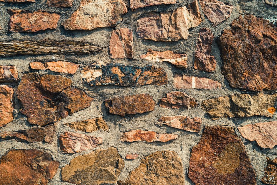 7 Google Ads Mistakes That Drain Retaining Wall Contractor Budgets