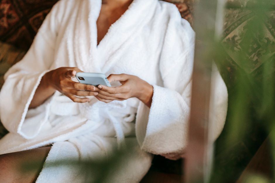 Google Ads that book Spas jobs vs ads that only fill forms in the UK