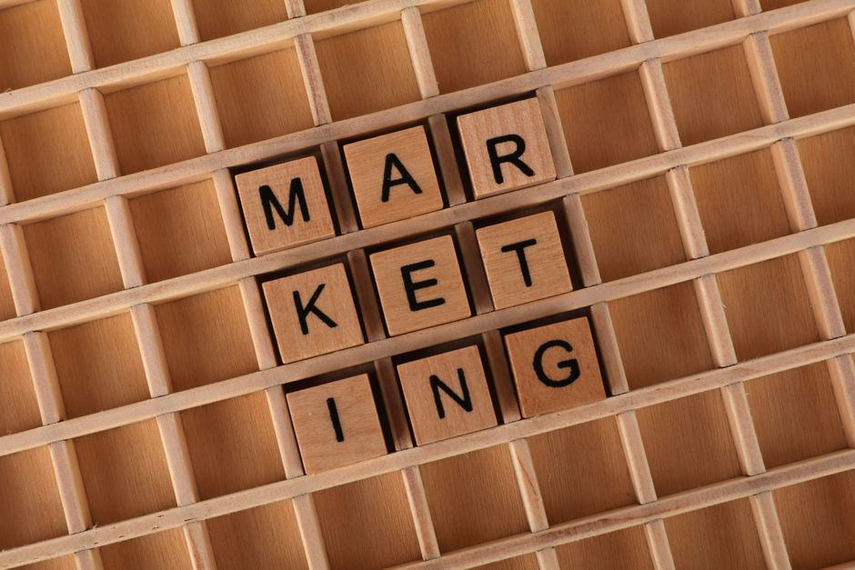 Guía de marketing digital para empresas de alicatado en España