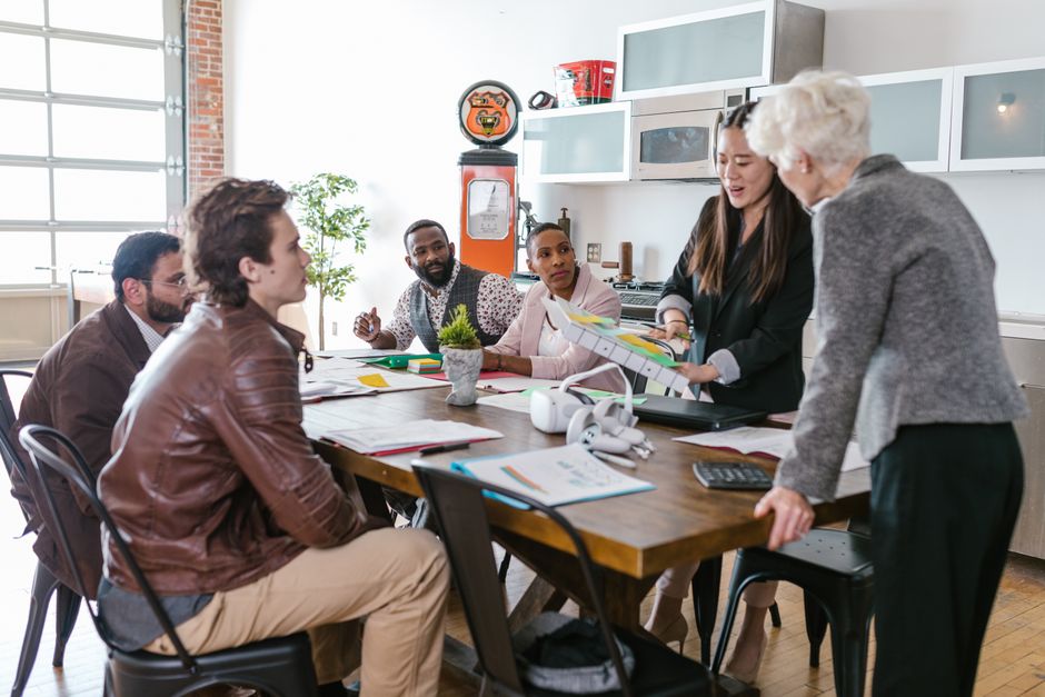 How UK furniture shops turn search into booked work