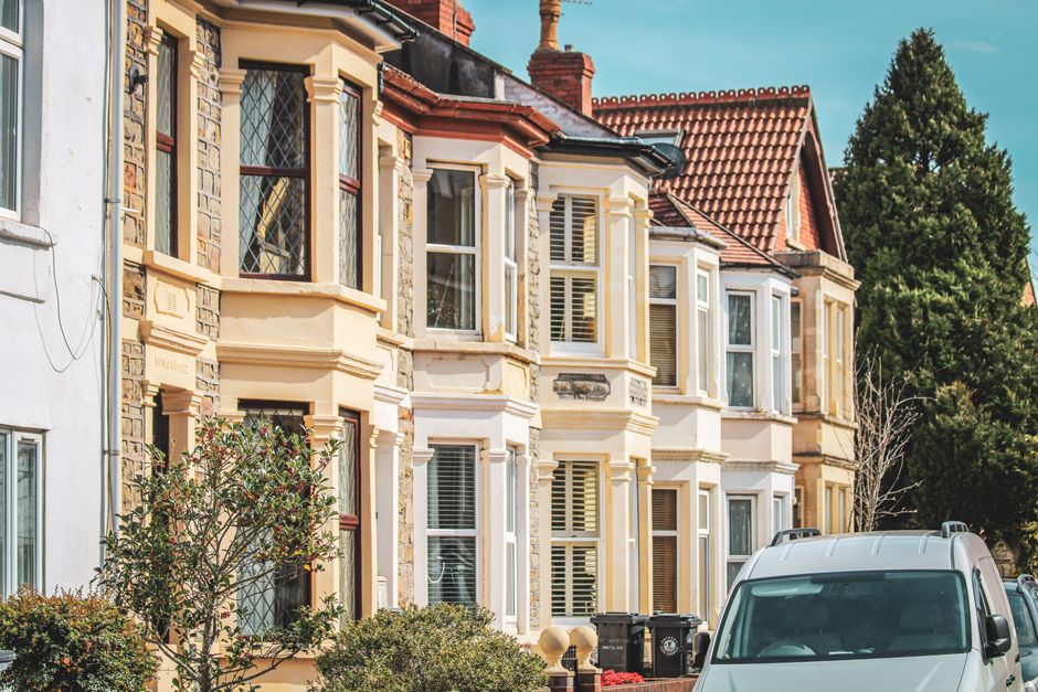 How Gutter Cleaning companies in the UK turned search into booked work