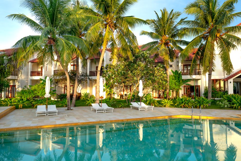 How Hospitality and Resorts firms in the US build organic pipeline that books work