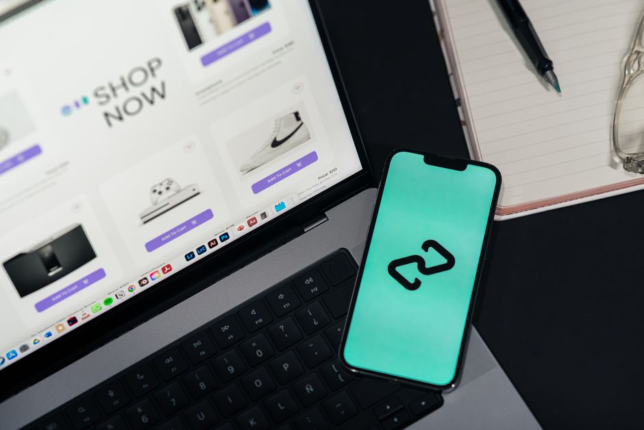 How to remarket on Meta without nagging customers who already booked