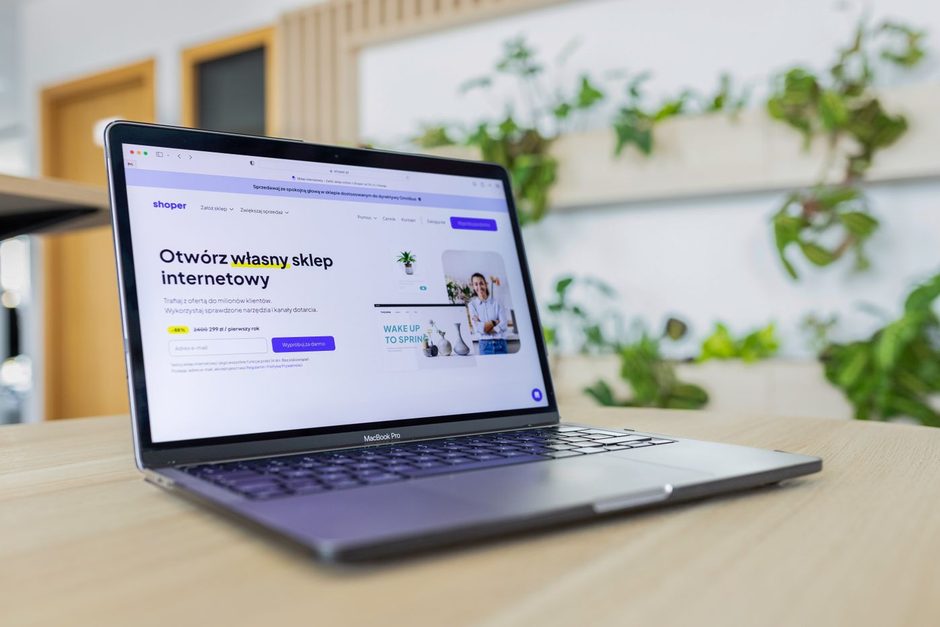 Laptop on a wooden desk displaying a website analytics page. Photo by Shoper .pl on Pexels