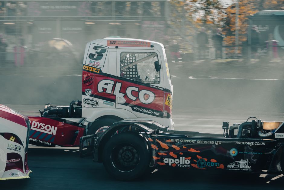 How UK towing teams tie ads to closed jobs