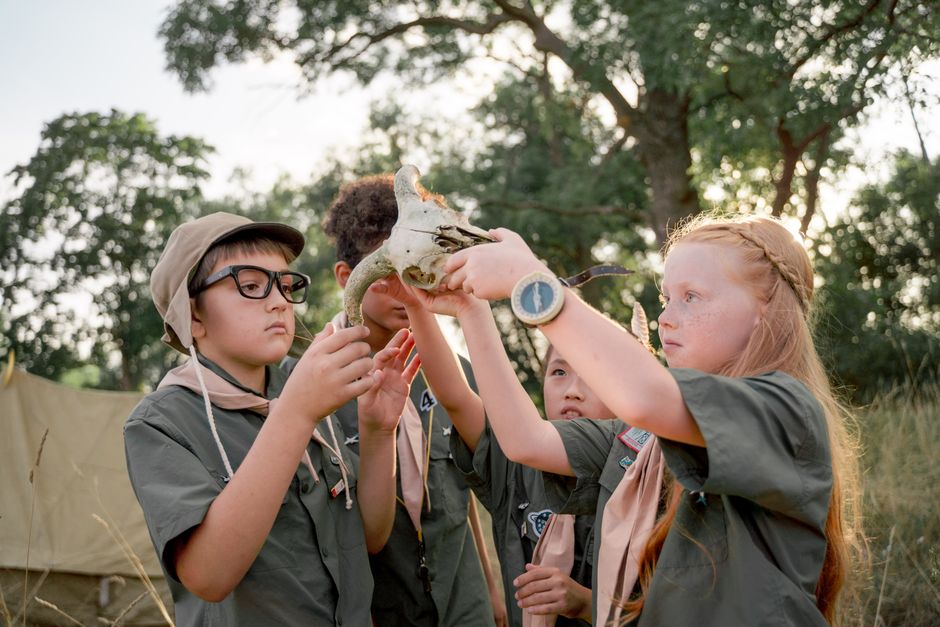 Kids camps demand on Facebook and Instagram in the UK