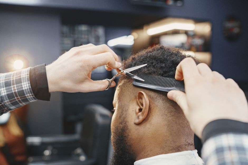 Why your Singapore barbershop landing page loses the lunch-fade customer