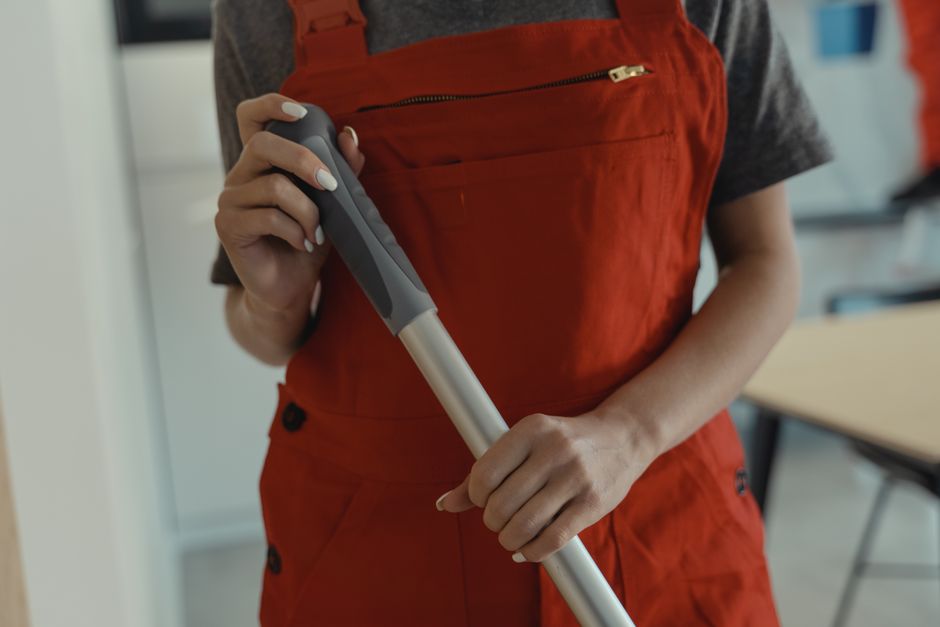 Why your end of lease cleaning ads keep losing jobs to a weaker page