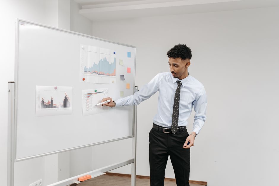 Lead-to-job rates Education and EdTech teams should watch in the UK