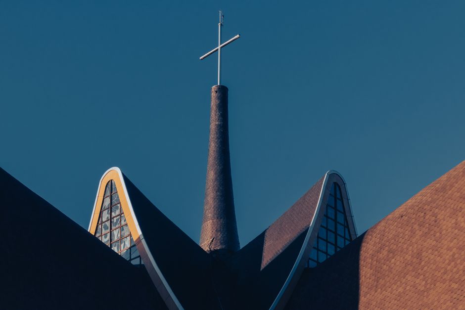 Lead tracking for churches companies