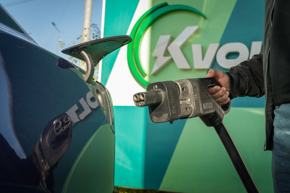 Close-up of an electric car being charged at a public station. Photo by 04iraq on Pexels