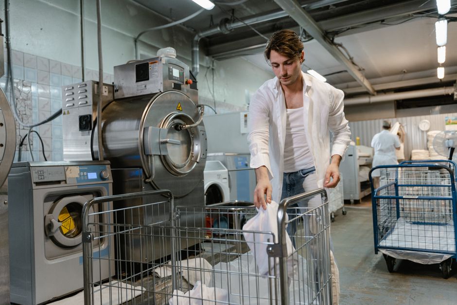 Meta Ads benchmarks for Dry Cleaning lead gen in Australia