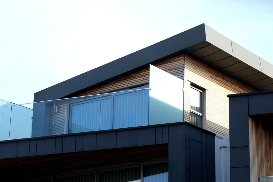 Proof, forms, and trust on siding landing pages in the US