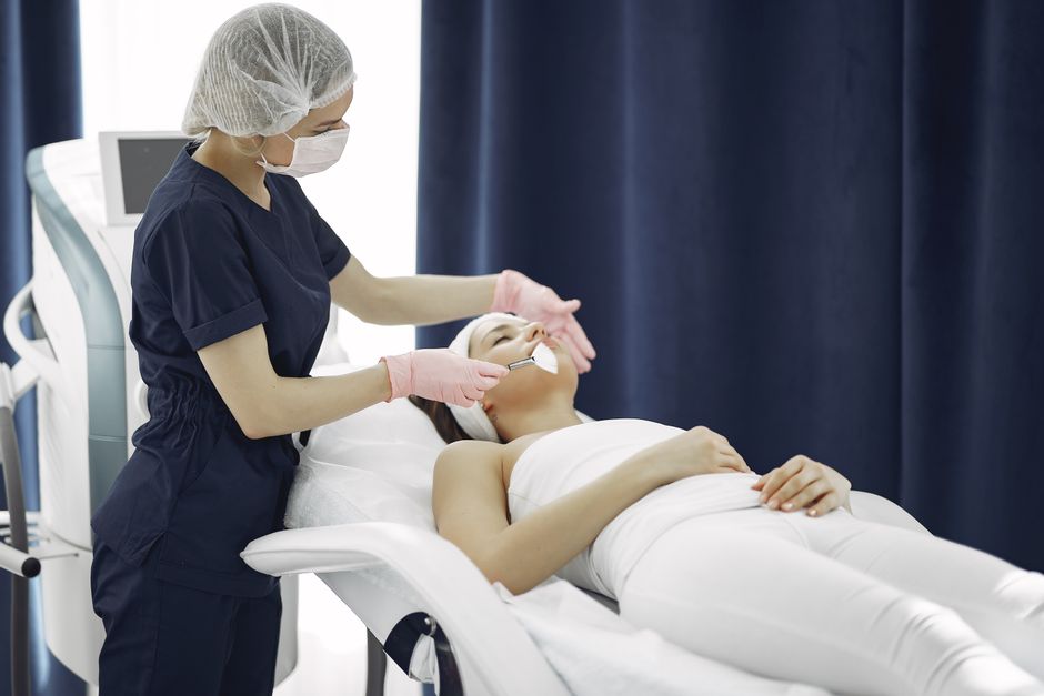 Real Google Ads scenarios for aesthetics and skin clinics in Singapore