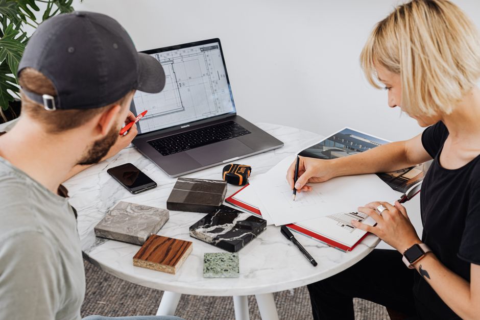 Real Google Ads scenarios for Rendering businesses in Australia