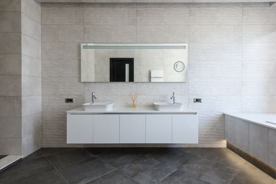 How search visibility wins bathroom renovation bookings in A