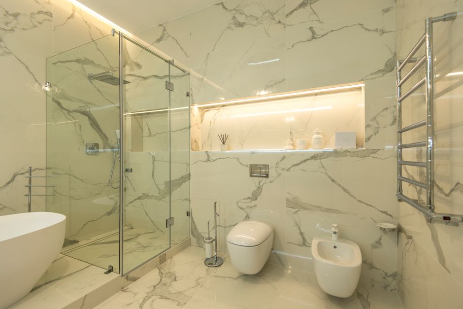 SEO benchmarks and ranges for Bathroom Renovations companies in the US
