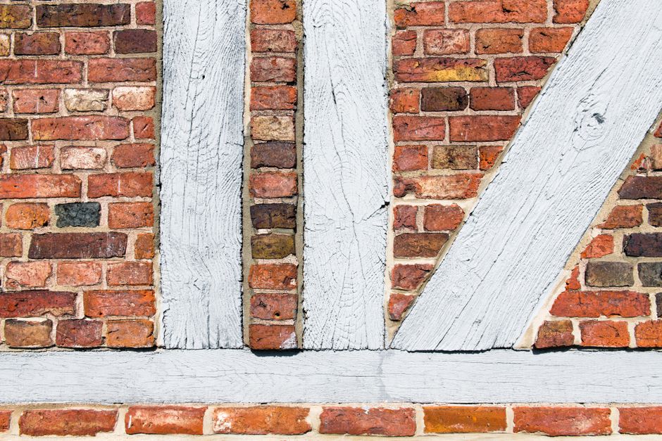 UK bricklaying SEO benchmarks: the numbers that actually fill your diary