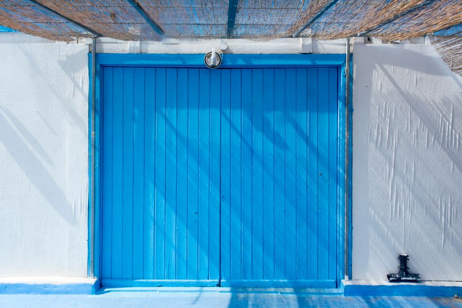 Local SEO benchmarks for UK garage door companies