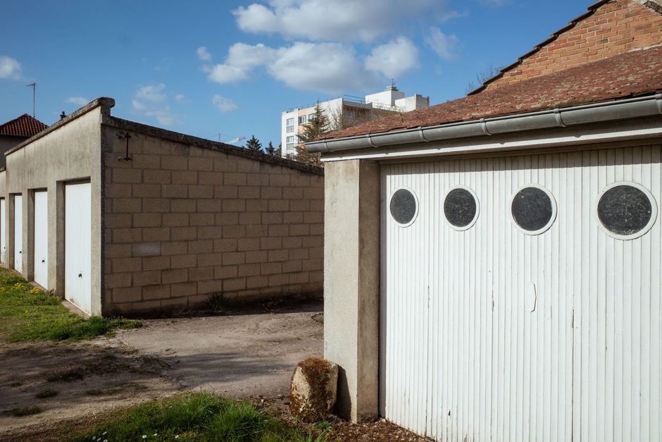 SEO benchmarks for UK garage door companies