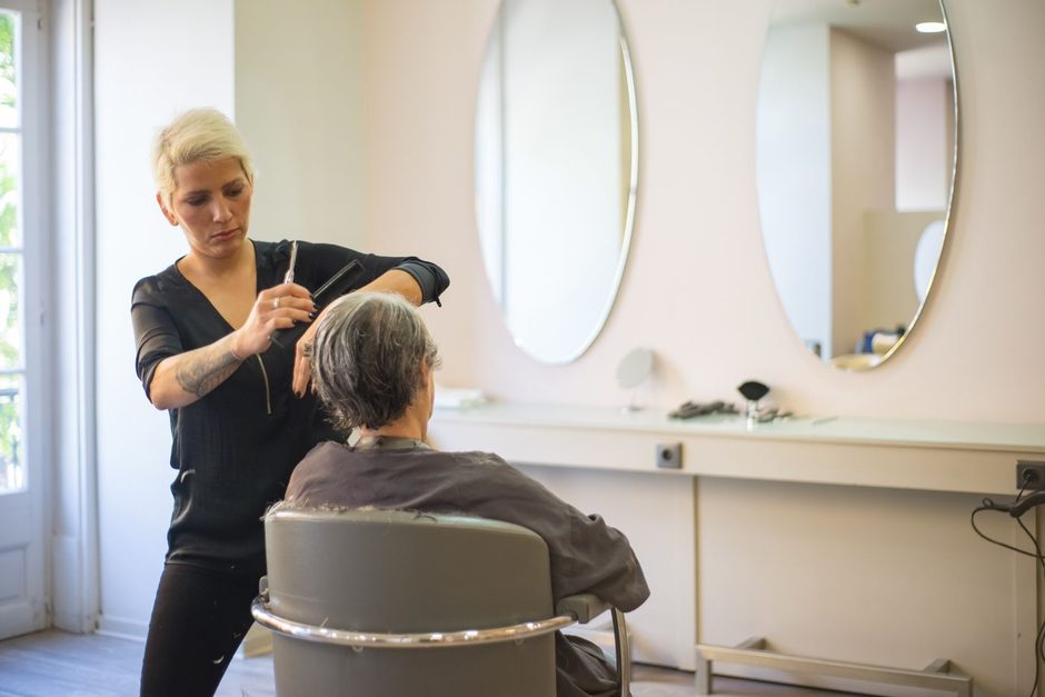 SEO benchmarks for UK hair salons that actually predict bookings