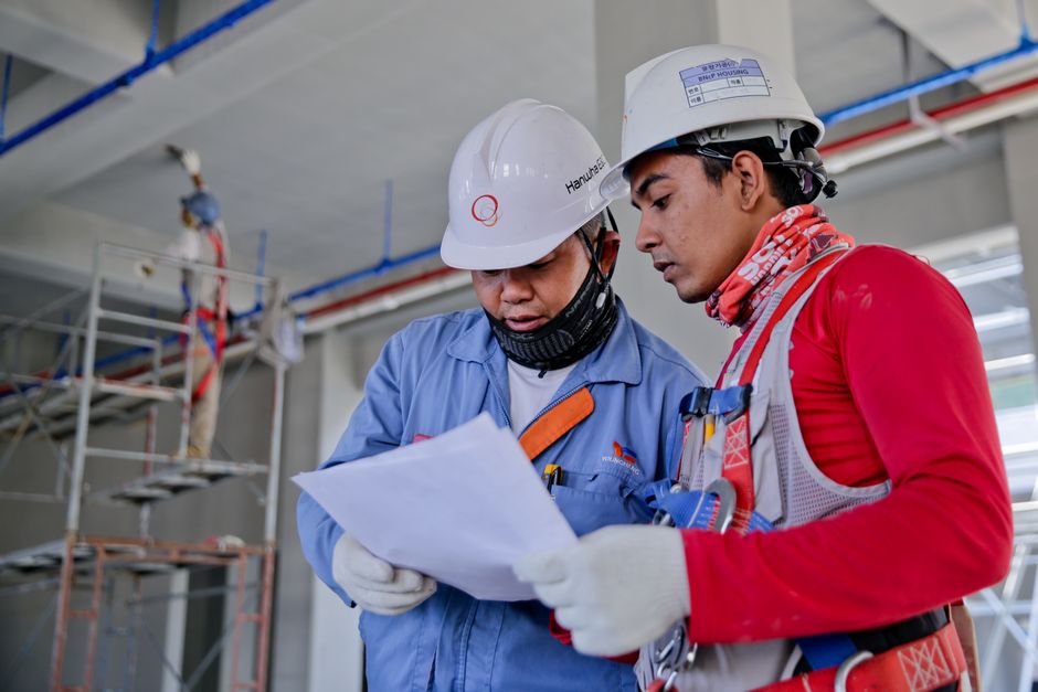 SEO benchmarks and ranges for Roofing companies in Singapore