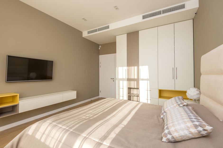 Photo by Max Vakhtbovych on Pexels Bright and spacious modern bedroom with neutral tones and elegant decor. Photo by Max Vakhtbovych on Pexels