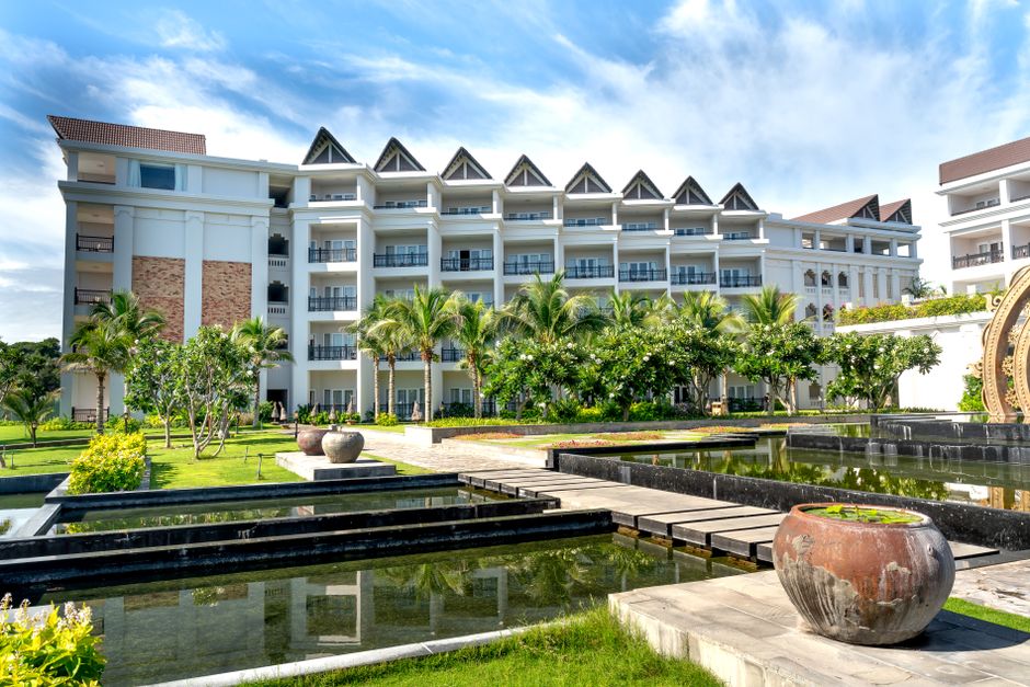 SEO mistakes that keep Hospitality and Resorts firms in the UK invisible online