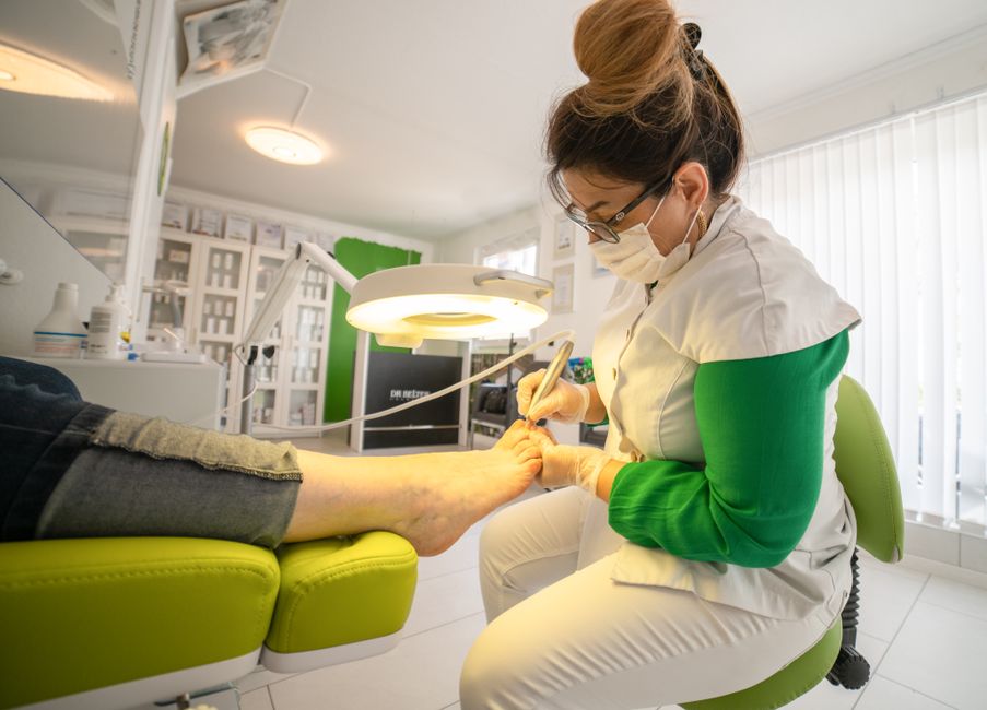 How Australian podiatry clinics can own their Google search demand