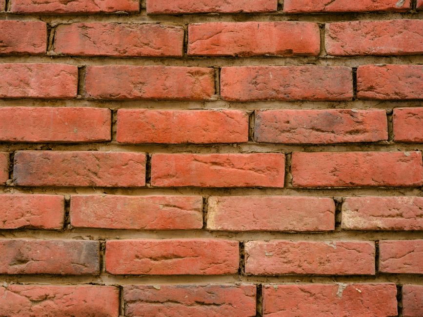 What works (and what wastes budget) in bricklaying SEO