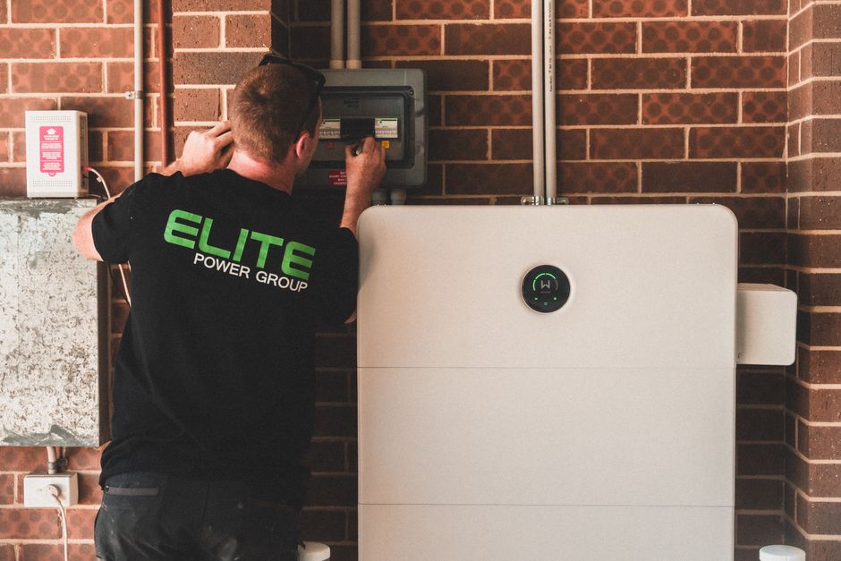 What works (and what wastes budget) in generator SEO in Aust