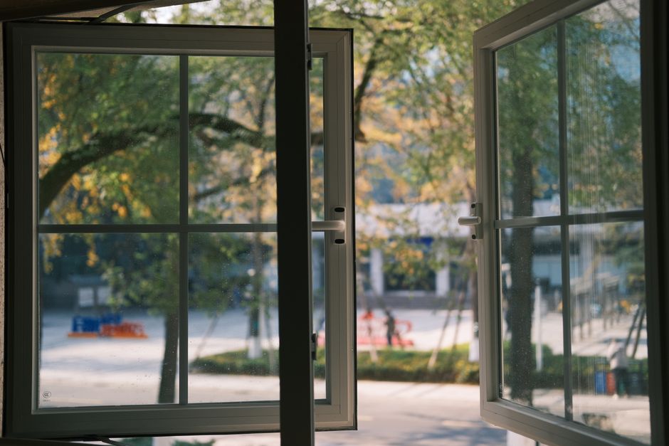 Why your double glazing Google Ads fill forms but not jobs
