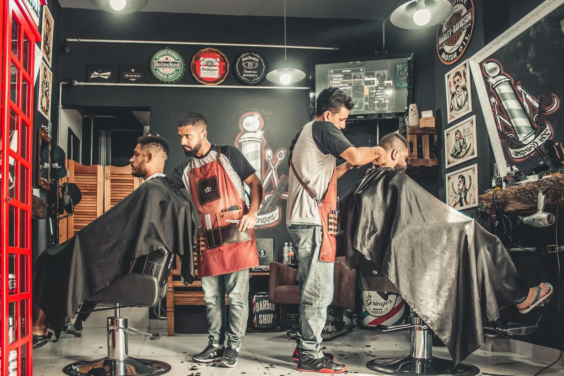 Professional chair ready for hair clinic visits. Photo by Th2city Santana on Pexels