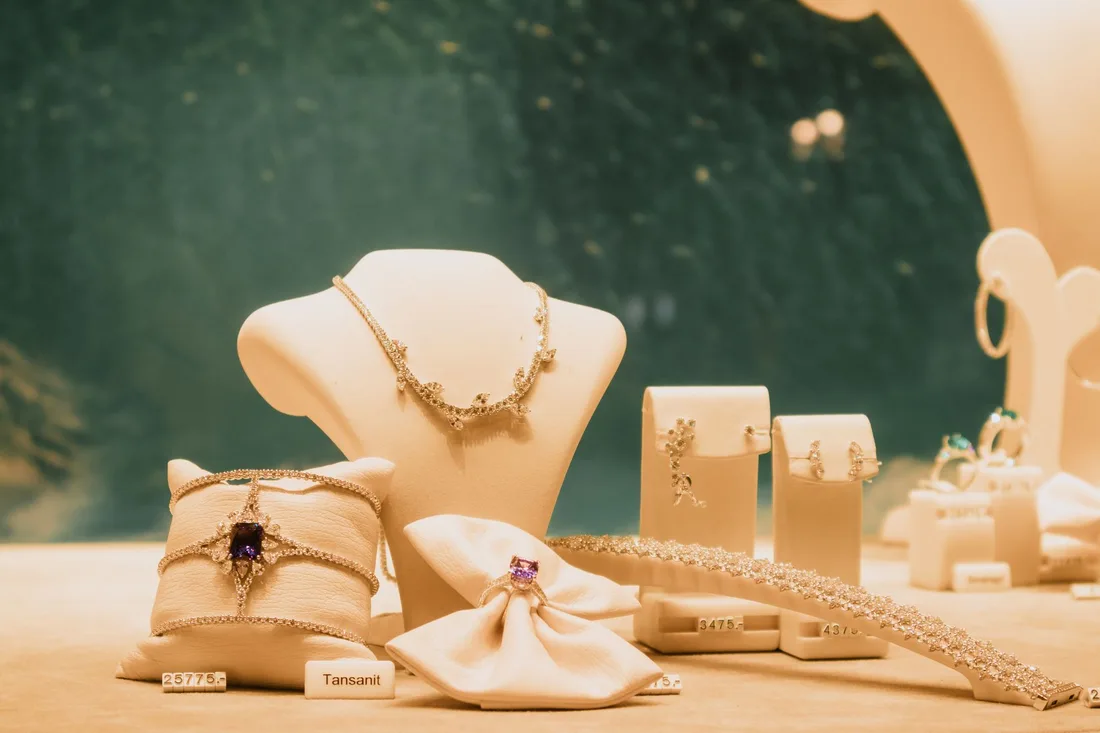 Jewellery shop display of necklaces and rings in a small business. Photo by Pham Ngoc Anh on Pexels