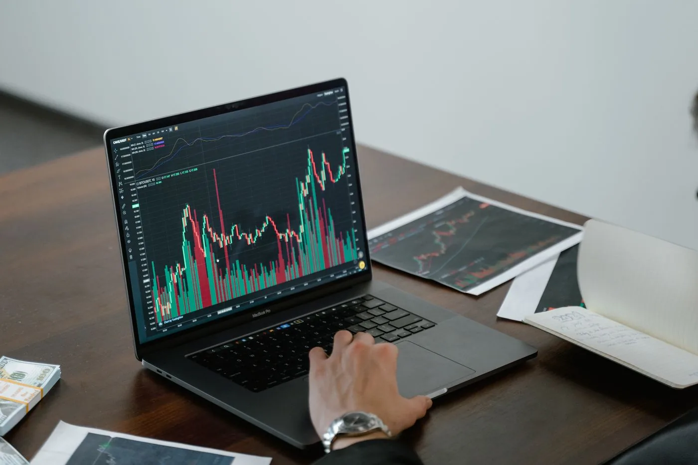 Laptop dashboard used to measure rankings against booked jobs. Photo by Tima Miroshnichenko on Pexels